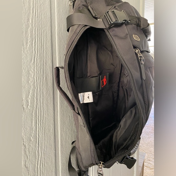 Mardingtop Tactical 40L Convertible Duffle/Backpack - Picture 4 of 8